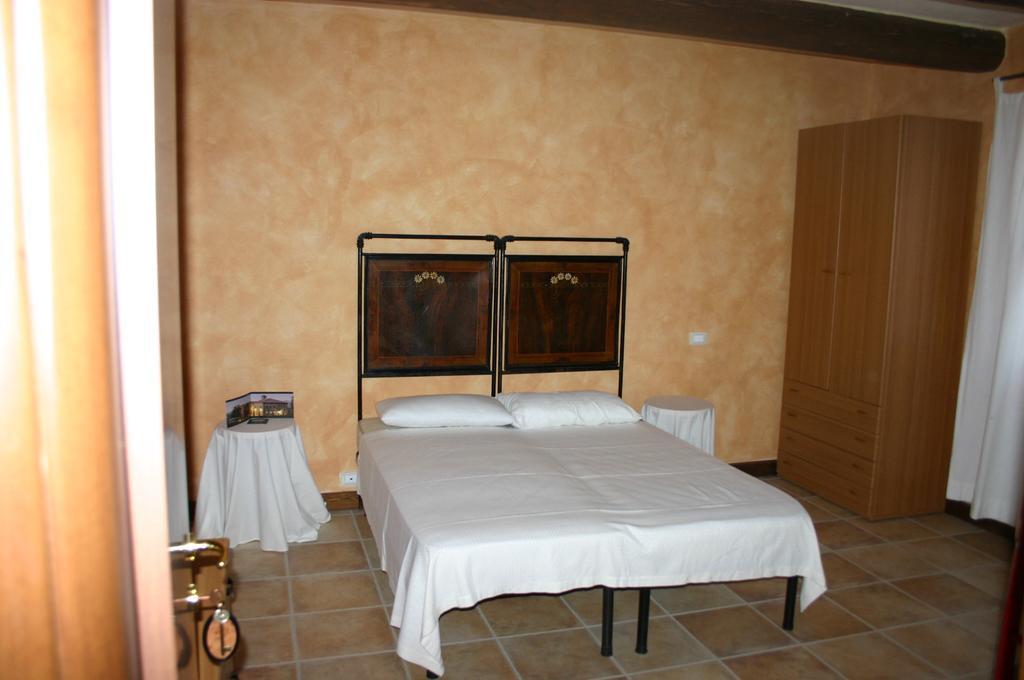 Agriturismo Monastero Di San Biagio Ночера-Умбра Номер фото
